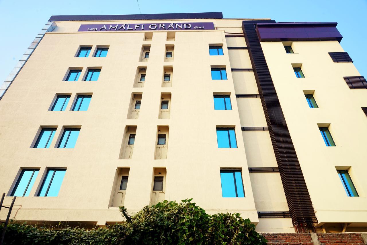 Amalfi Grand Patna (Bihar) Quarto foto