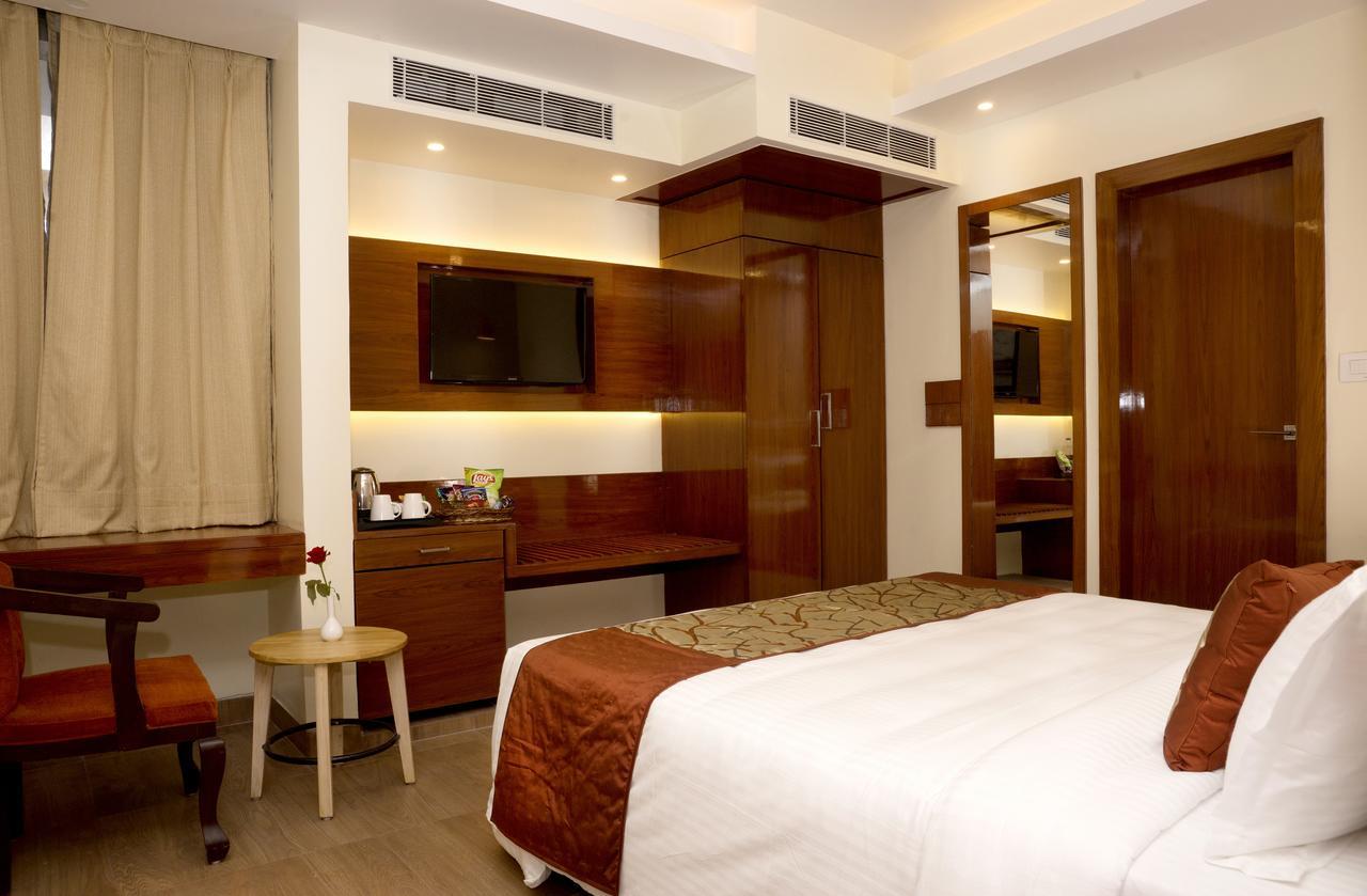 Amalfi Grand Patna (Bihar) Quarto foto