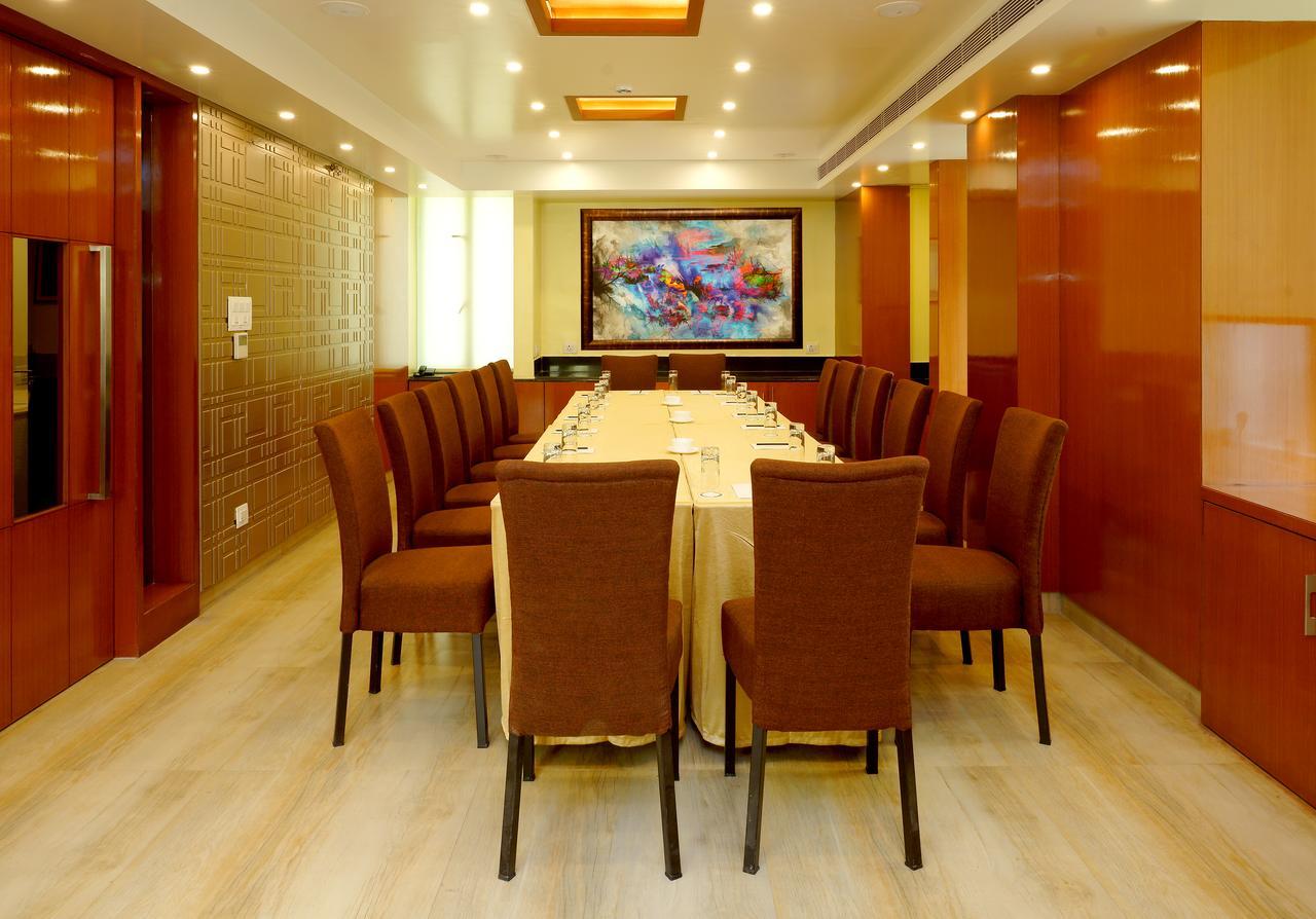 Amalfi Grand Patna (Bihar) Quarto foto